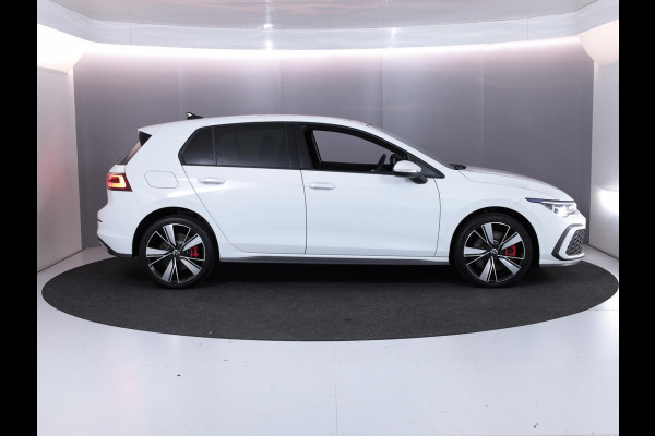 Volkswagen Golf 1.4 eHybrid Style 204 PK PHEV | Panorama dak | 18" LM velgen | Keyless entry | Side assist |