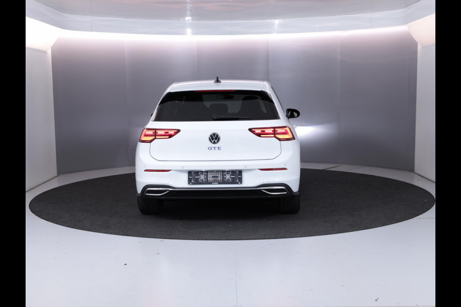 Volkswagen Golf 1.4 eHybrid Style 204 PK PHEV | Panorama dak | 18" LM velgen | Keyless entry | Side assist |