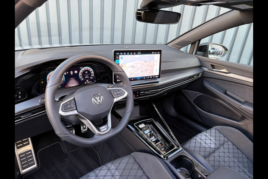 Volkswagen GOLF Variant 1.5 eTSI R-Line Edition | Pano | Trekhaak wegkl. | IQ Light | Head Up | Elk. A-klep | Prijs Rijklaar!!