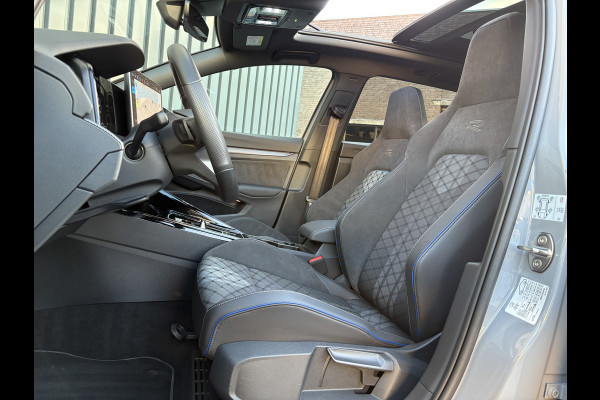 Volkswagen GOLF Variant 1.5 eTSI R-Line Edition | Pano | Trekhaak wegkl. | IQ Light | Head Up | Elk. A-klep | Prijs Rijklaar!!