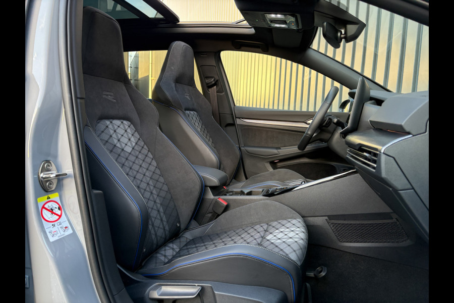 Volkswagen GOLF Variant 1.5 eTSI R-Line Edition | Pano | Trekhaak wegkl. | IQ Light | Head Up | Elk. A-klep | Prijs Rijklaar!!