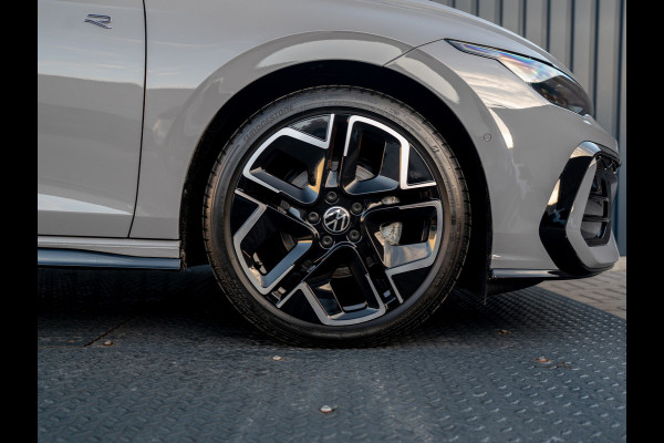 Volkswagen GOLF Variant 1.5 eTSI R-Line Edition | Pano | Trekhaak wegkl. | IQ Light | Head Up | Elk. A-klep | Prijs Rijklaar!!