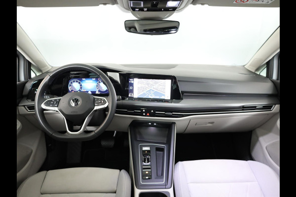 Volkswagen Golf 1.5 eTSI Style 130 pk Automaat (DSG) | Navigatie | Panoramadak | Parkeersensoren | Adaptieve cruise control | Stoelverwarming |