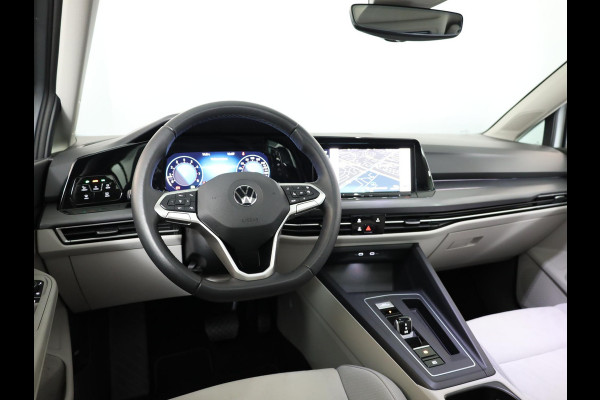 Volkswagen Golf 1.5 eTSI Style 130 pk Automaat (DSG) | Navigatie | Panoramadak | Parkeersensoren | Adaptieve cruise control | Stoelverwarming |