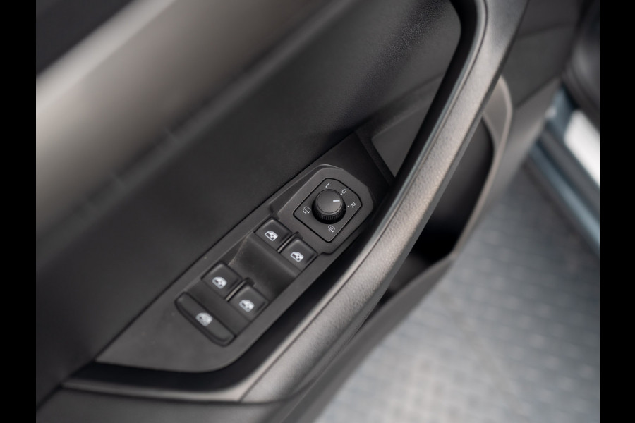 Škoda Karoq 1.0 TSI Business Edition Plus | Trekhaak wegkl. | Camera | Prijs Rijklaar!!