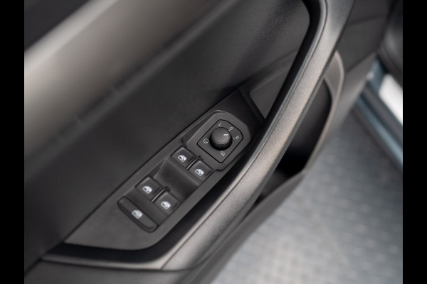 Škoda Karoq 1.0 TSI Business Edition Plus | Trekhaak wegkl. | Camera | Prijs Rijklaar!!