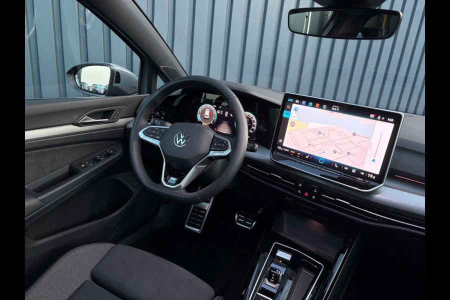 Volkswagen Golf 1.5 eTSI 50 Jaar Edition | Panodak | Stoelgeheugen | Trekhaak Elk. Wegkl. | Harman/ Kardon | Prijs Rijklaar!!