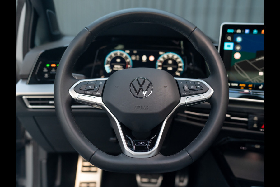 Volkswagen Golf 1.5 eTSI 50 Jaar Edition | Panodak | Stoelgeheugen | Trekhaak Elk. Wegkl. | Harman/ Kardon | Prijs Rijklaar!!