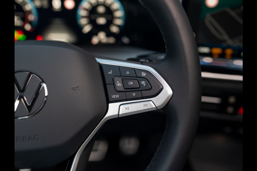 Volkswagen Golf 1.5 eTSI 50 Jaar Edition | Panodak | Stoelgeheugen | Trekhaak Elk. Wegkl. | Harman/ Kardon | Prijs Rijklaar!!