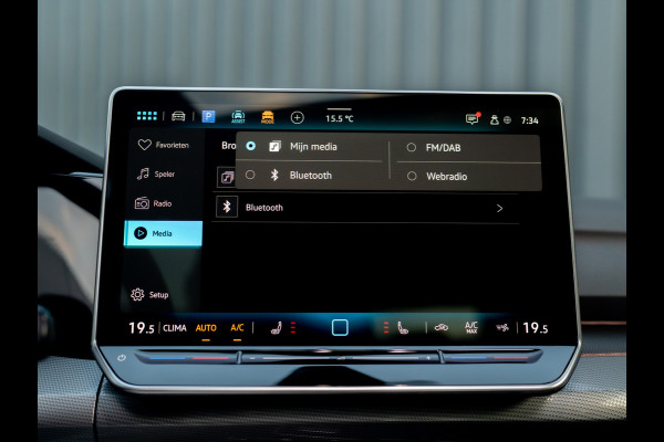 Volkswagen Golf 1.5 eTSI 50 Jaar Edition | Panodak | Stoelgeheugen | Trekhaak Elk. Wegkl. | Harman/ Kardon | Prijs Rijklaar!!