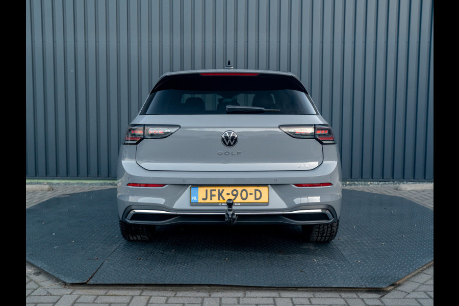 Volkswagen Golf 1.5 eTSI 50 Jaar Edition | Panodak | Stoelgeheugen | Trekhaak Elk. Wegkl. | Harman/ Kardon | Prijs Rijklaar!!