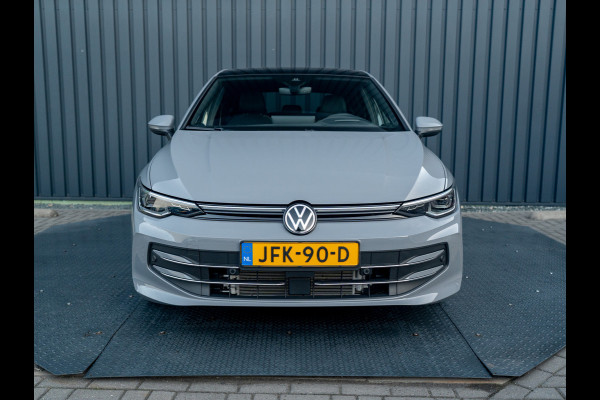 Volkswagen Golf 1.5 eTSI 50 Jaar Edition | Panodak | Stoelgeheugen | Trekhaak Elk. Wegkl. | Harman/ Kardon | Prijs Rijklaar!!