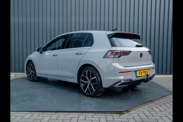 Volkswagen Golf 1.5 eTSI 50 Jaar Edition | Panodak | Stoelgeheugen | Trekhaak Elk. Wegkl. | Harman/ Kardon | Prijs Rijklaar!!