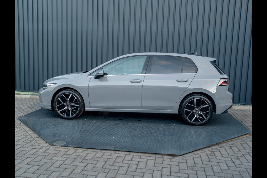 Volkswagen Golf 1.5 eTSI 50 Jaar Edition | Panodak | Stoelgeheugen | Trekhaak Elk. Wegkl. | Harman/ Kardon | Prijs Rijklaar!!