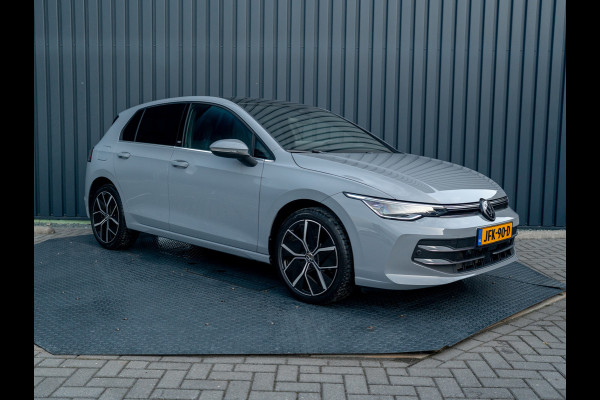 Volkswagen Golf 1.5 eTSI 50 Jaar Edition | Panodak | Stoelgeheugen | Trekhaak Elk. Wegkl. | Harman/ Kardon | Prijs Rijklaar!!