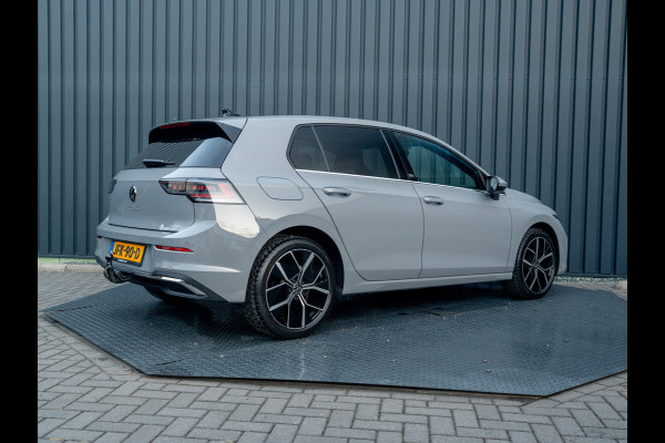 Volkswagen Golf 1.5 eTSI 50 Jaar Edition | Panodak | Stoelgeheugen | Trekhaak Elk. Wegkl. | Harman/ Kardon | Prijs Rijklaar!!