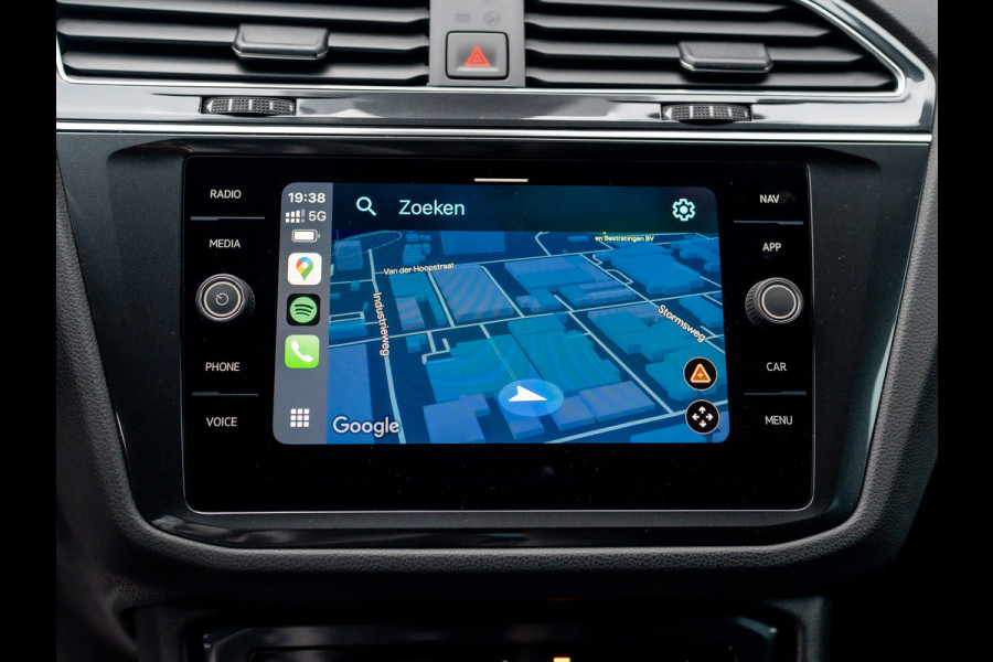Volkswagen Tiguan 1.5 TSI R-Line Business+ | Leder | Stoelgeheugen | IQ Light | Elk. A-klep | Prijs Rijklaar!!