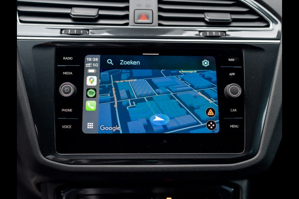 Volkswagen Tiguan 1.5 TSI R-Line Business+ | Leder | Stoelgeheugen | IQ Light | Elk. A-klep | Prijs Rijklaar!!
