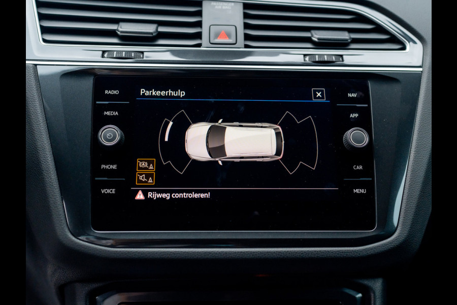 Volkswagen Tiguan 1.5 TSI R-Line Business+ | Leder | Stoelgeheugen | IQ Light | Elk. A-klep | Prijs Rijklaar!!