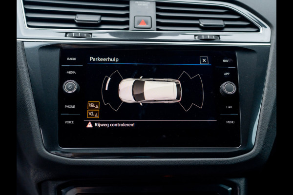 Volkswagen Tiguan 1.5 TSI R-Line Business+ | Leder | Stoelgeheugen | IQ Light | Elk. A-klep | Prijs Rijklaar!!