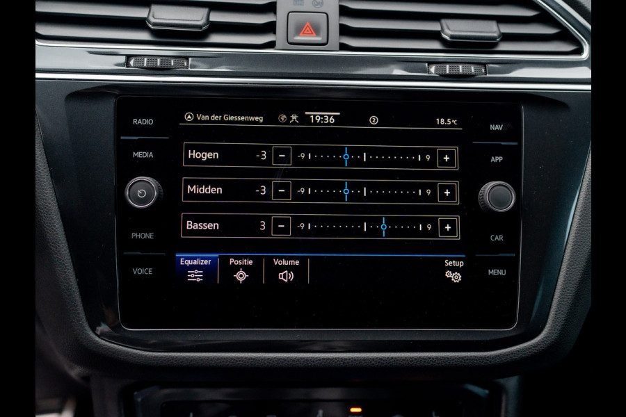 Volkswagen Tiguan 1.5 TSI R-Line Business+ | Leder | Stoelgeheugen | IQ Light | Elk. A-klep | Prijs Rijklaar!!