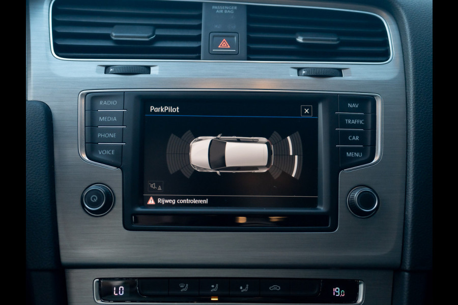 Volkswagen Golf 1.0 TSI 116Pk DSG Comfortline | Apple Carplay/ Android Auto | Parkeersensoren V&A | Navi | Prijs Rijklaar!!