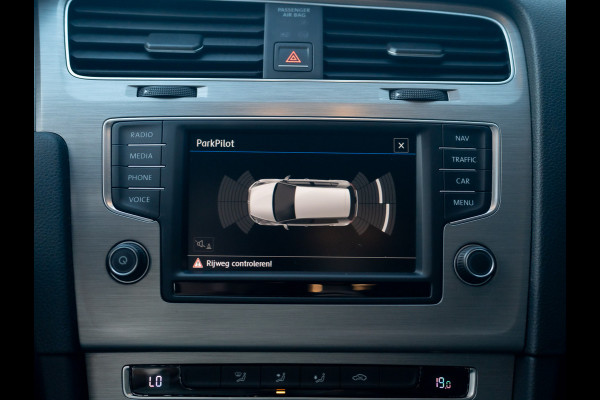 Volkswagen Golf 1.0 TSI 116Pk DSG Comfortline | Apple Carplay/ Android Auto | Parkeersensoren V&A | Navi | Prijs Rijklaar!!