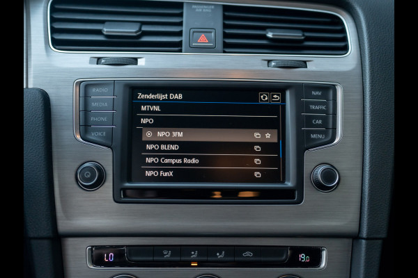 Volkswagen Golf 1.0 TSI 116Pk DSG Comfortline | Apple Carplay/ Android Auto | Parkeersensoren V&A | Navi | Prijs Rijklaar!!