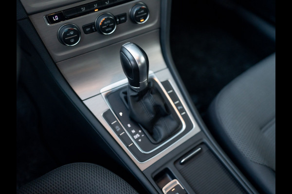 Volkswagen Golf 1.0 TSI 116Pk DSG Comfortline | Apple Carplay/ Android Auto | Parkeersensoren V&A | Navi | Prijs Rijklaar!!