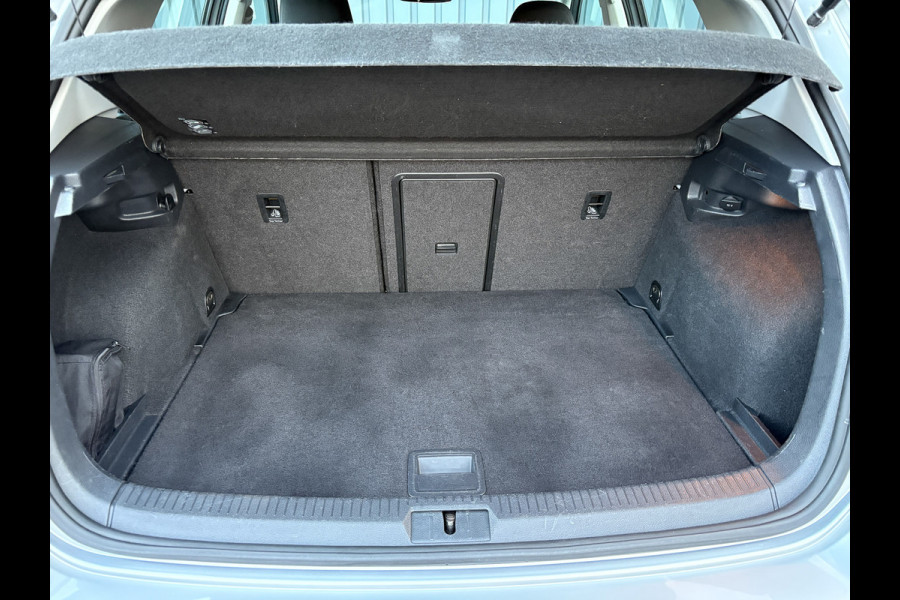 Volkswagen Golf 1.0 TSI 116Pk DSG Comfortline | Apple Carplay/ Android Auto | Parkeersensoren V&A | Navi | Prijs Rijklaar!!