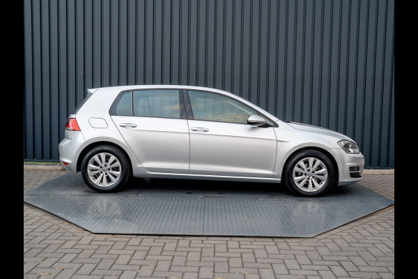 Volkswagen Golf 1.0 TSI 116Pk DSG Comfortline | Apple Carplay/ Android Auto | Parkeersensoren V&A | Navi | Prijs Rijklaar!!