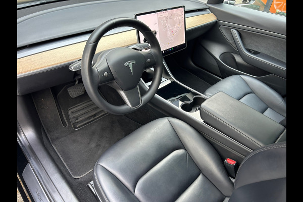 Tesla Model 3 Standard RWD Plus 60 kWh Trekhaak (1.000kg) SOH 87% 19 INCH Velgen Rijklaarprijs!