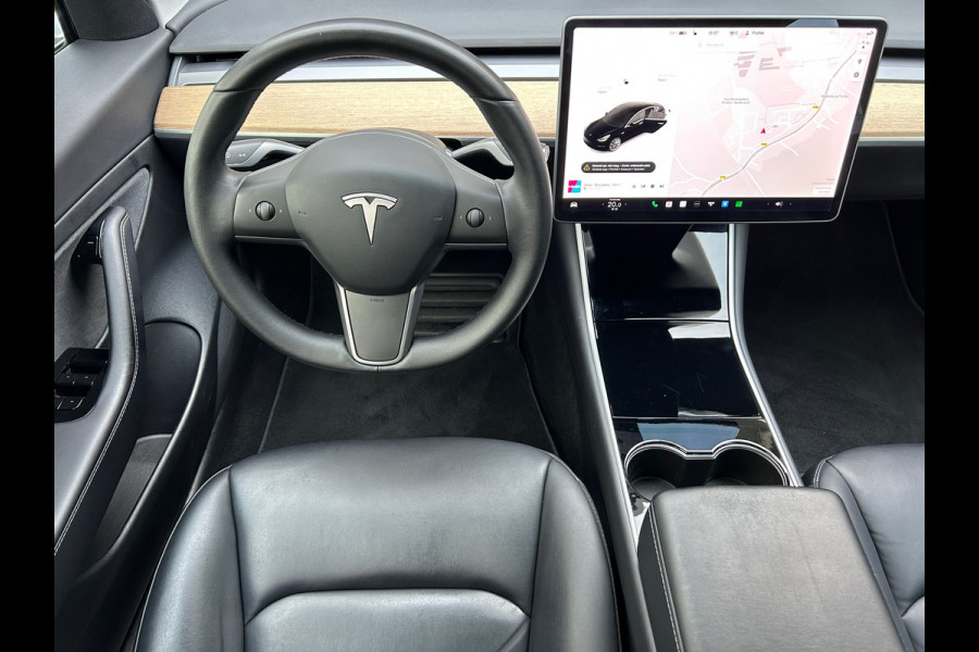 Tesla Model 3 Standard RWD Plus 60 kWh Trekhaak (1.000kg) SOH 87% 19 INCH Velgen Rijklaarprijs!
