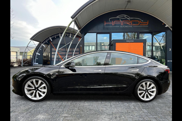 Tesla Model 3 Standard RWD Plus 60 kWh Trekhaak (1.000kg) SOH 87% 19 INCH Velgen Rijklaarprijs!
