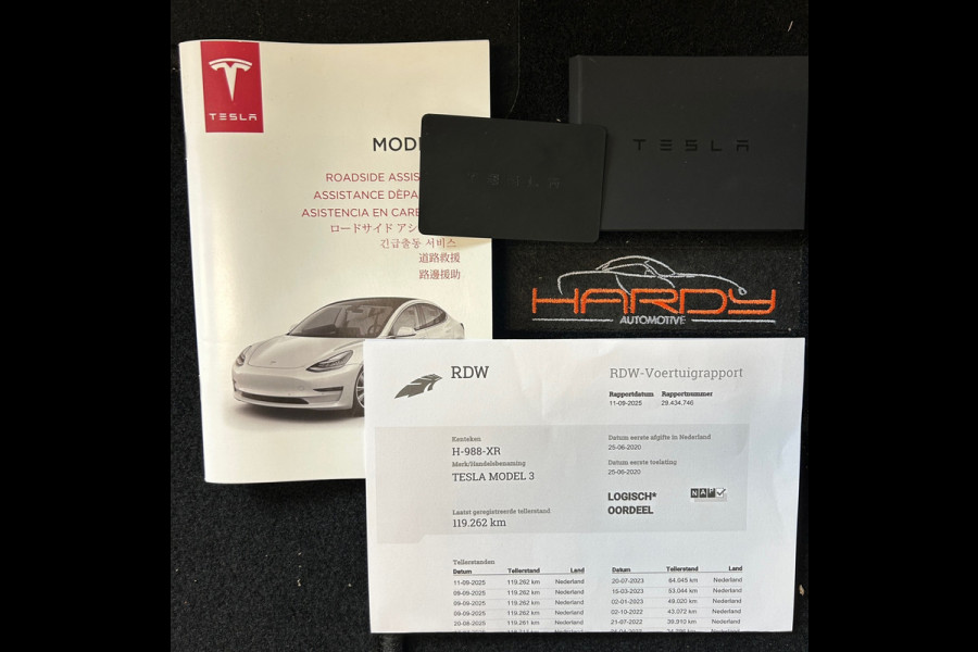 Tesla Model 3 Standard RWD Plus 60 kWh Trekhaak (1.000kg) SOH 87% 19 INCH Velgen Rijklaarprijs!