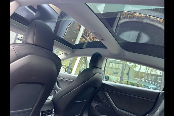 Tesla Model 3 Standard RWD Plus 60 kWh Trekhaak (1.000kg) SOH 87% 19 INCH Velgen Rijklaarprijs!