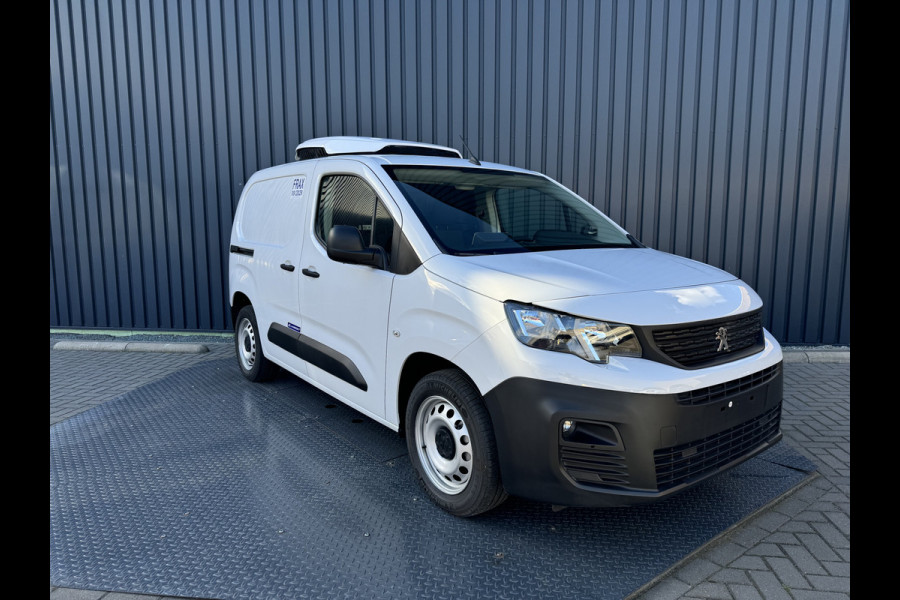 Peugeot Partner 1.5 BlueHDi 100 | 3 zitter | Koelwagen Carrier | Nacht aansluiting | Laadruimte 2 niveaus | Nieuw!! | Prijs Rijklaar!!