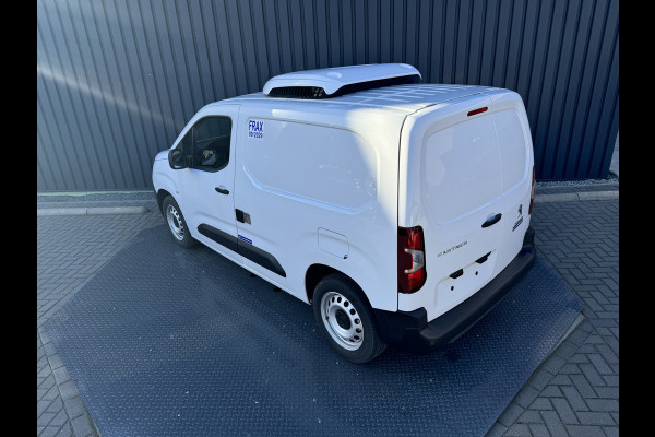 Peugeot Partner 1.5 BlueHDi 100 | 3 zitter | Koelwagen Carrier | Nacht aansluiting | Laadruimte 2 niveaus | Nieuw!! | Prijs Rijklaar!!