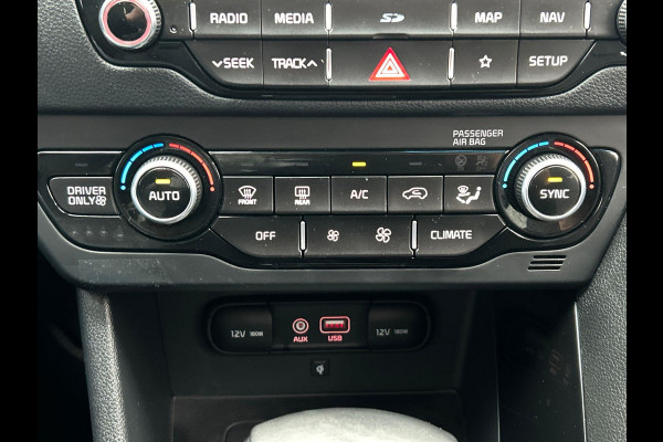 Kia Niro 1.6 GDi Hybrid ExecutiveLine Trekhaak Adaptieve/Cruise Stoel verwarming/verkoeling Camera Leder Carplay
