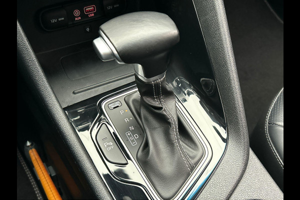 Kia Niro 1.6 GDi Hybrid ExecutiveLine Trekhaak Adaptieve/Cruise Stoel verwarming/verkoeling Camera Leder Carplay