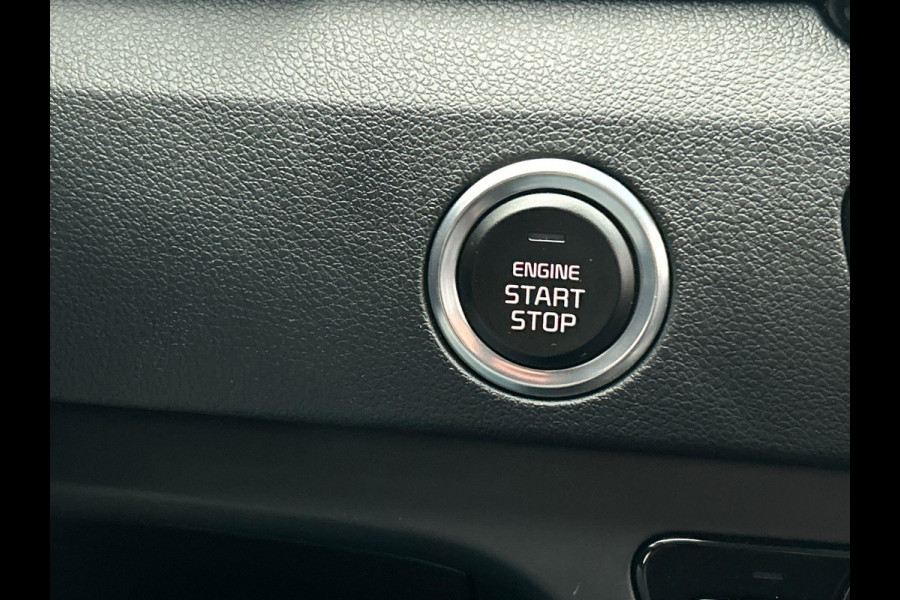Kia Niro 1.6 GDi Hybrid ExecutiveLine Trekhaak Adaptieve/Cruise Stoel verwarming/verkoeling Camera Leder Carplay