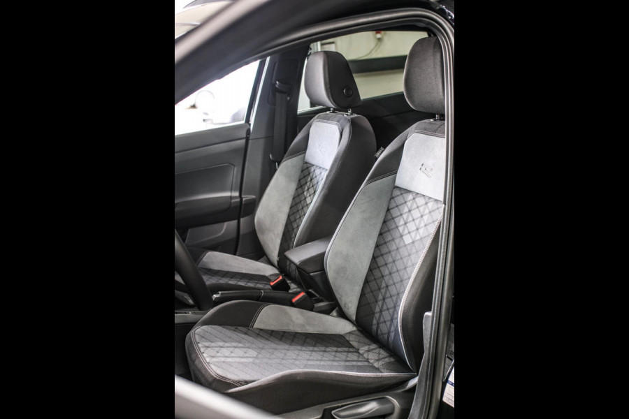Volkswagen Taigo 1.5 TSI R-Line *Pano*Camera*Beats*DSG*Virtual Plus*Led*