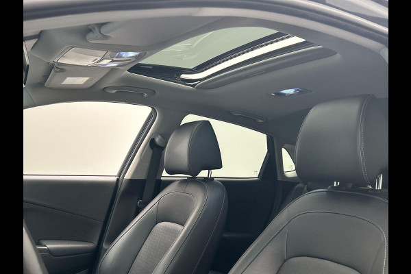 Hyundai Kona EV Premium Sky 64 kWh Adaptive Cruise Stoel Verwarming/Verkoeling Camera Carplay Leder Panoramadak