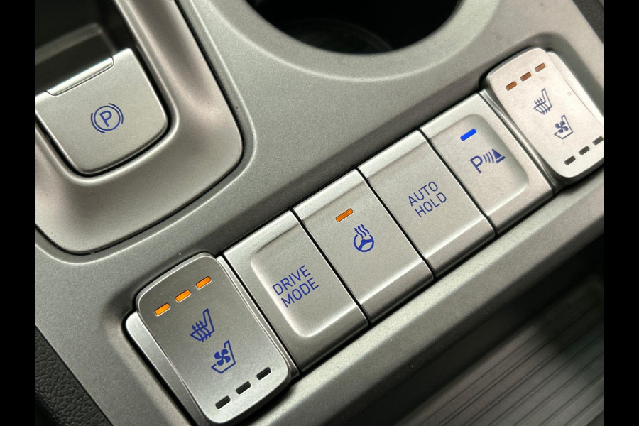 Hyundai Kona EV Premium Sky 64 kWh Adaptive Cruise Stoel Verwarming/Verkoeling Camera Carplay Leder Panoramadak