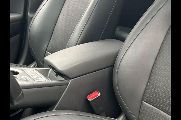 Hyundai Kona EV Premium Sky 64 kWh Adaptive Cruise Stoel Verwarming/Verkoeling Camera Carplay Leder Panoramadak