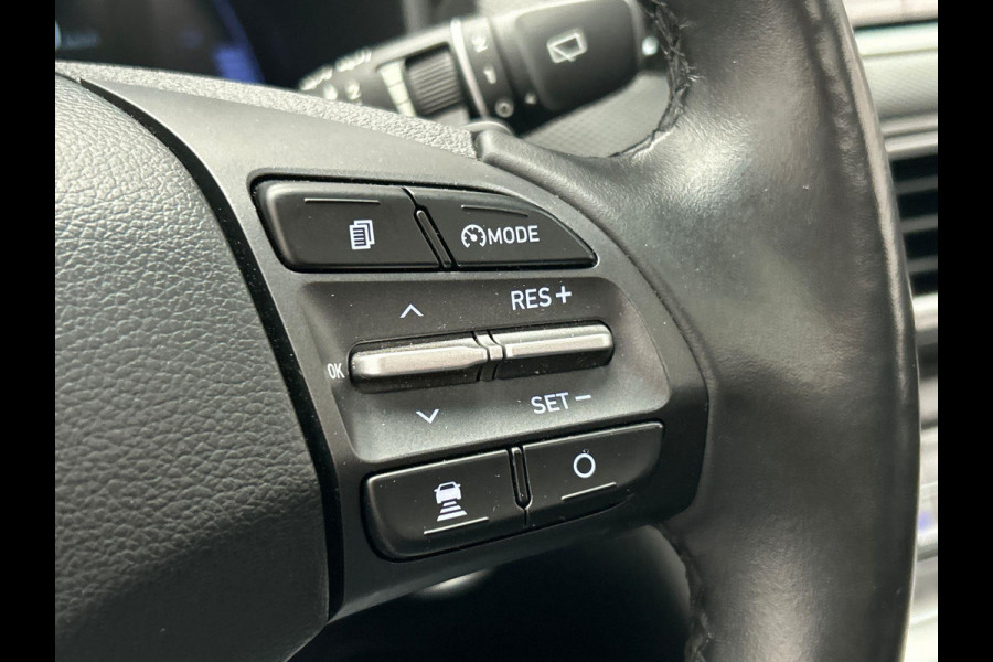 Hyundai Kona EV Premium Sky 64 kWh Adaptive Cruise Stoel Verwarming/Verkoeling Camera Carplay Leder Panoramadak