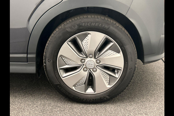 Hyundai Kona EV Premium Sky 64 kWh Adaptive Cruise Stoel Verwarming/Verkoeling Camera Carplay Leder Panoramadak