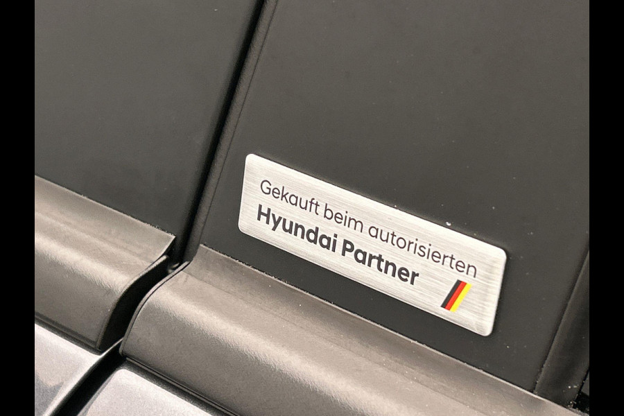Hyundai Kona EV Premium Sky 64 kWh Adaptive Cruise Stoel Verwarming/Verkoeling Camera Carplay Leder Panoramadak