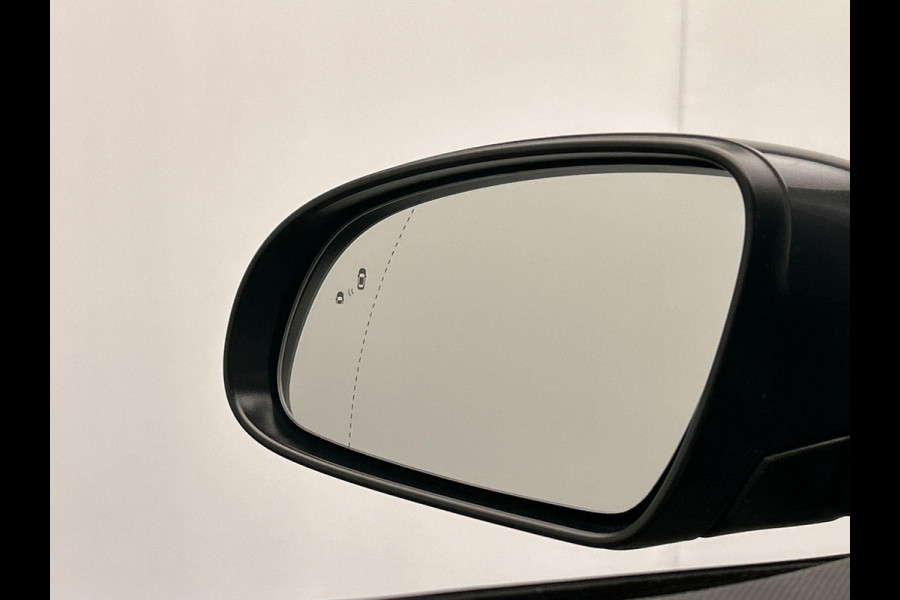 Hyundai Kona EV Premium Sky 64 kWh Adaptive Cruise Stoel Verwarming/Verkoeling Camera Carplay Leder Panoramadak