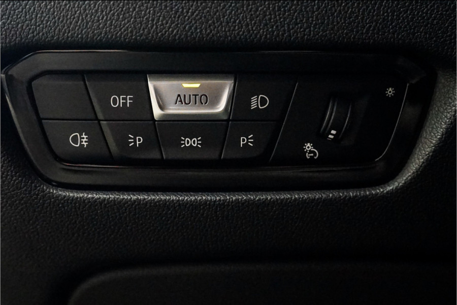 BMW 3-serie M340i xDrive M-Sport HUD Schuifdak Camera